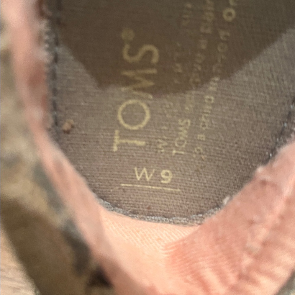 Toms Woven Patterned Slip-On Shoes Gently worn a few times. - Picture 3 of 7